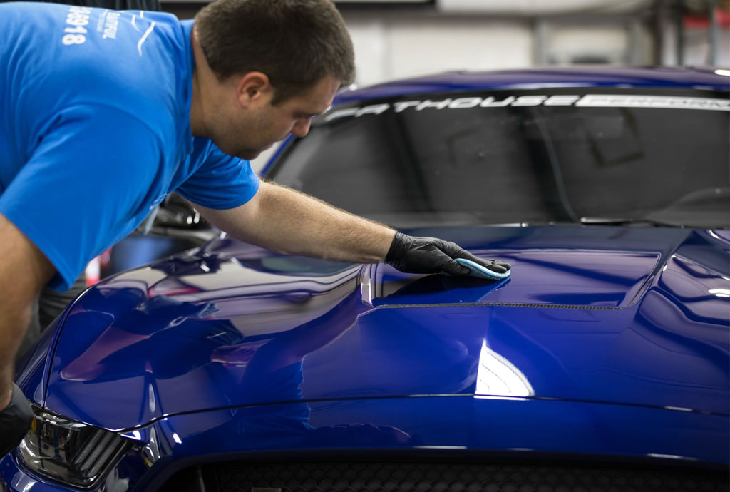 full-detail-polishing-blue-hood